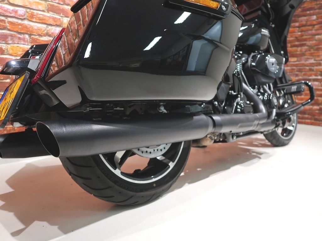 FLHX Street Glide 117